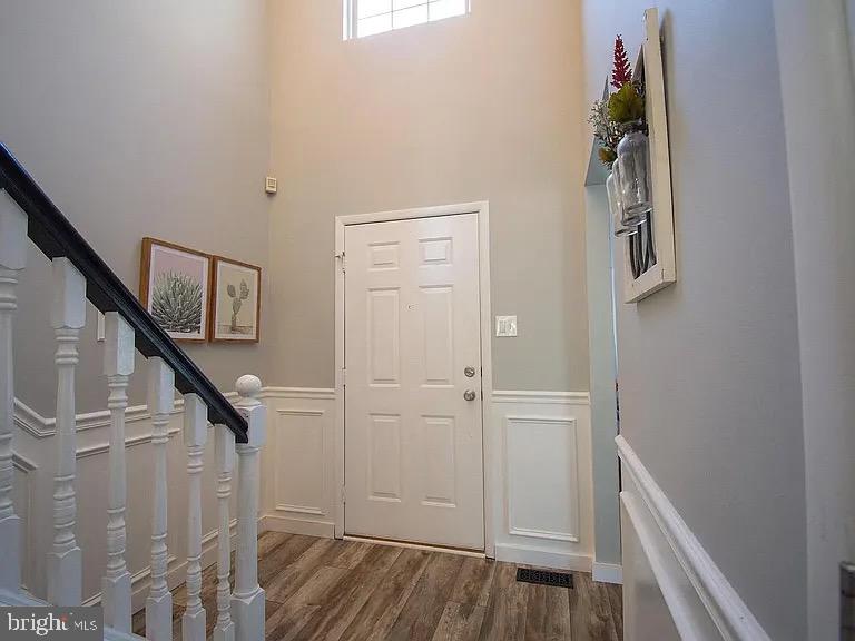 7 BARKLEY COURT