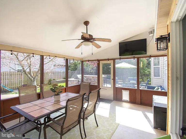 7 BARKLEY COURT