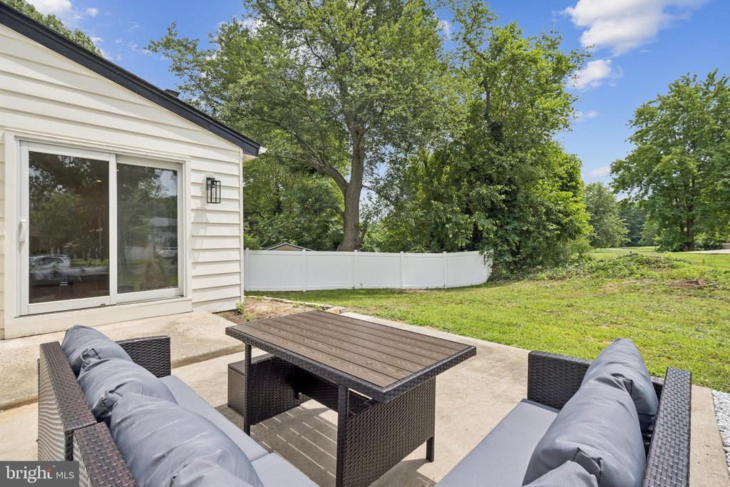 103 RAMBLEWOOD PARKWAY