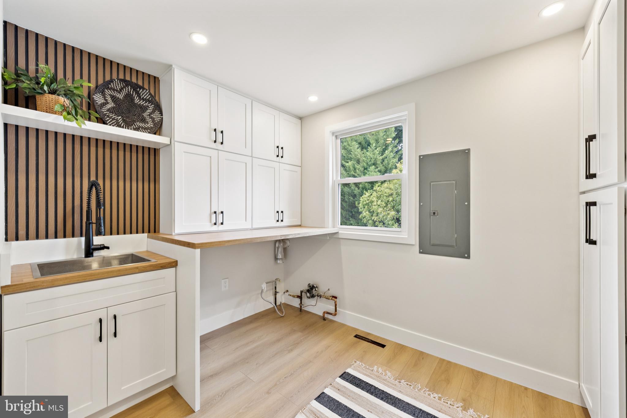 103 RAMBLEWOOD PARKWAY