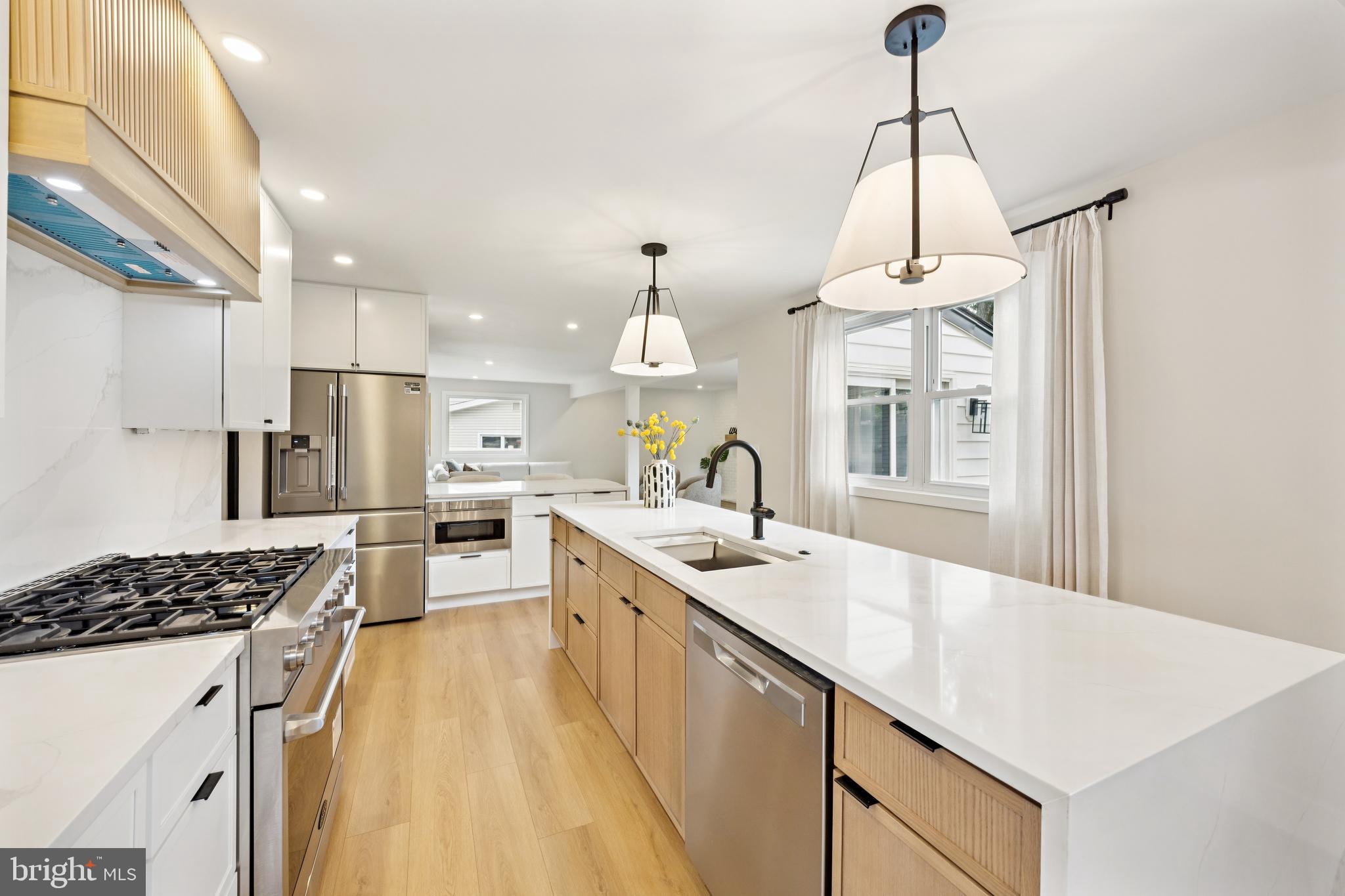 103 RAMBLEWOOD PARKWAY