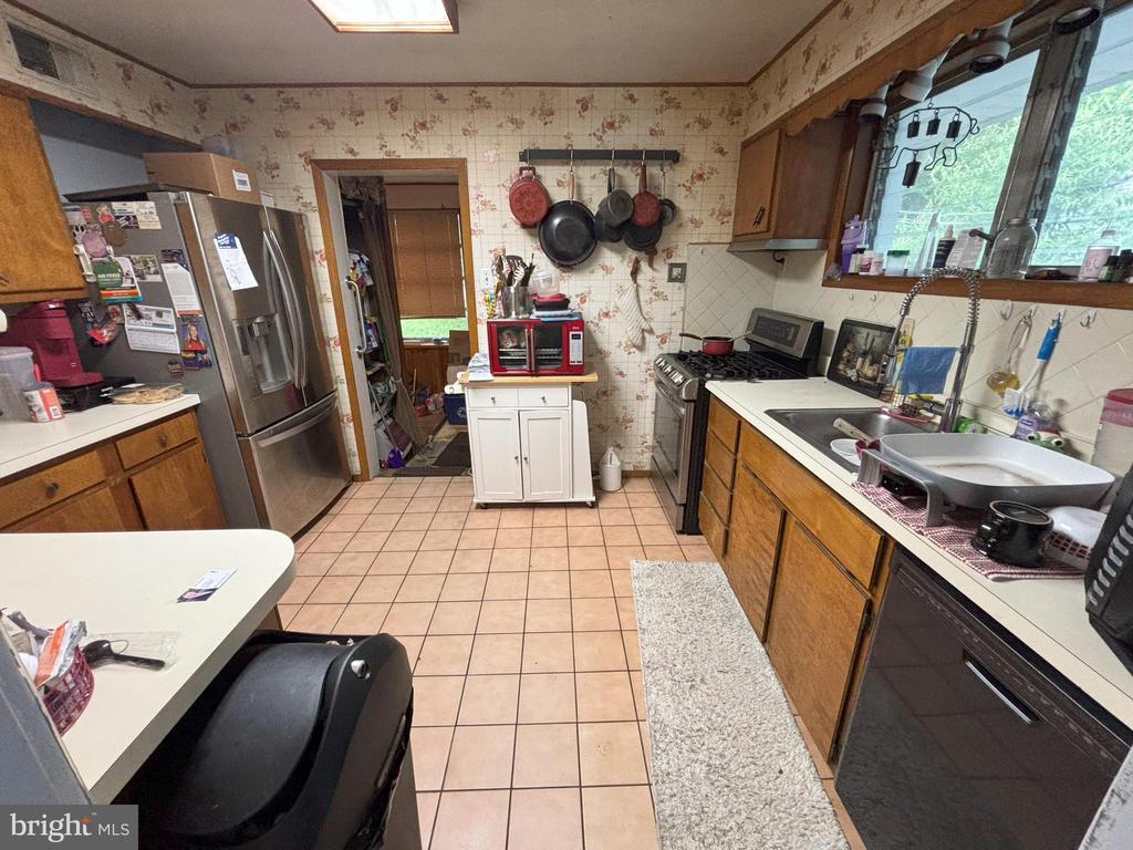 29 GRANITE AVENUE