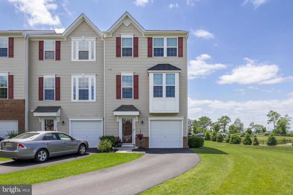131 Fela Dr
