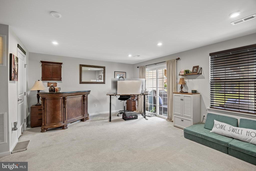 131 Fela Dr