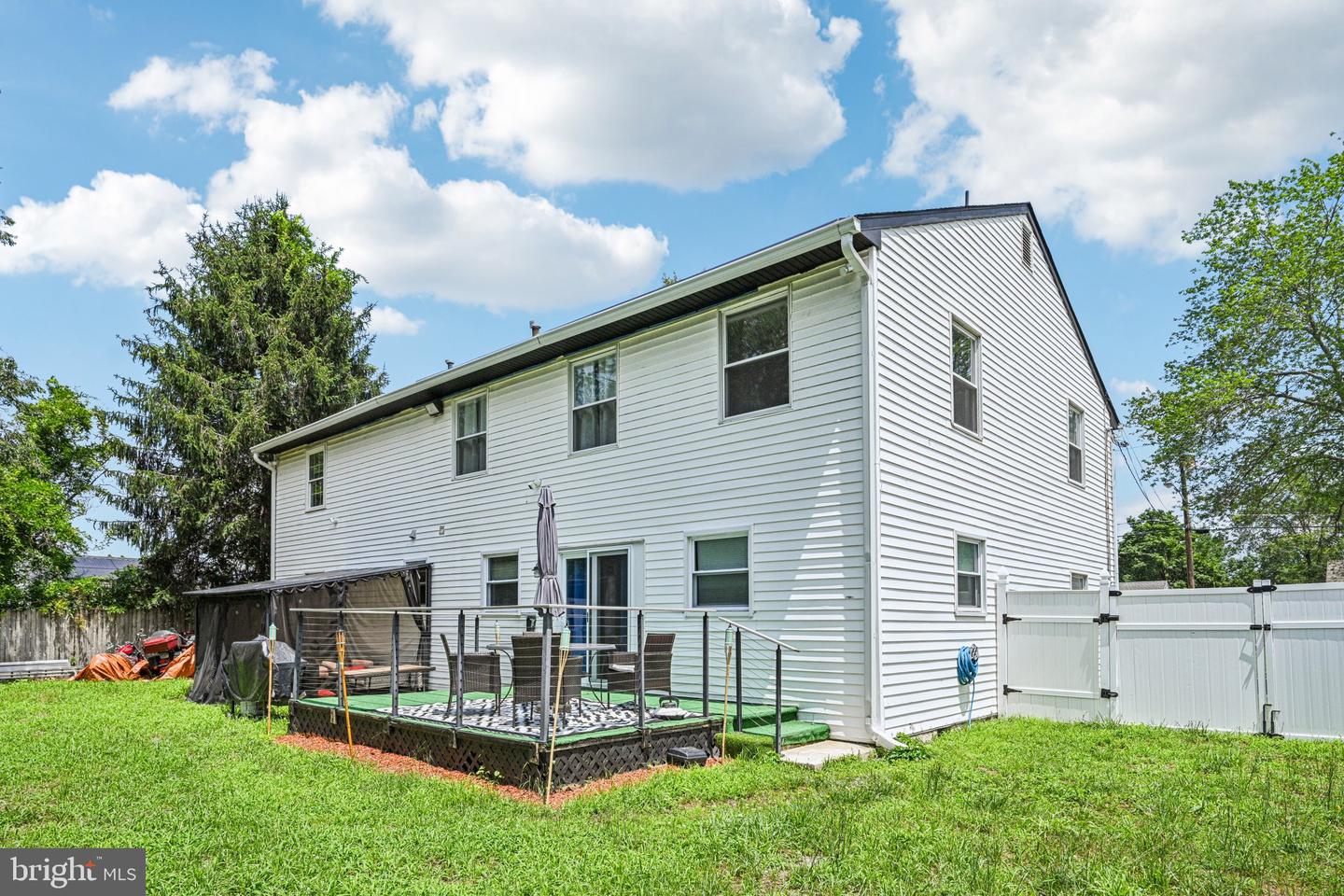 8 Stagecoach Rd