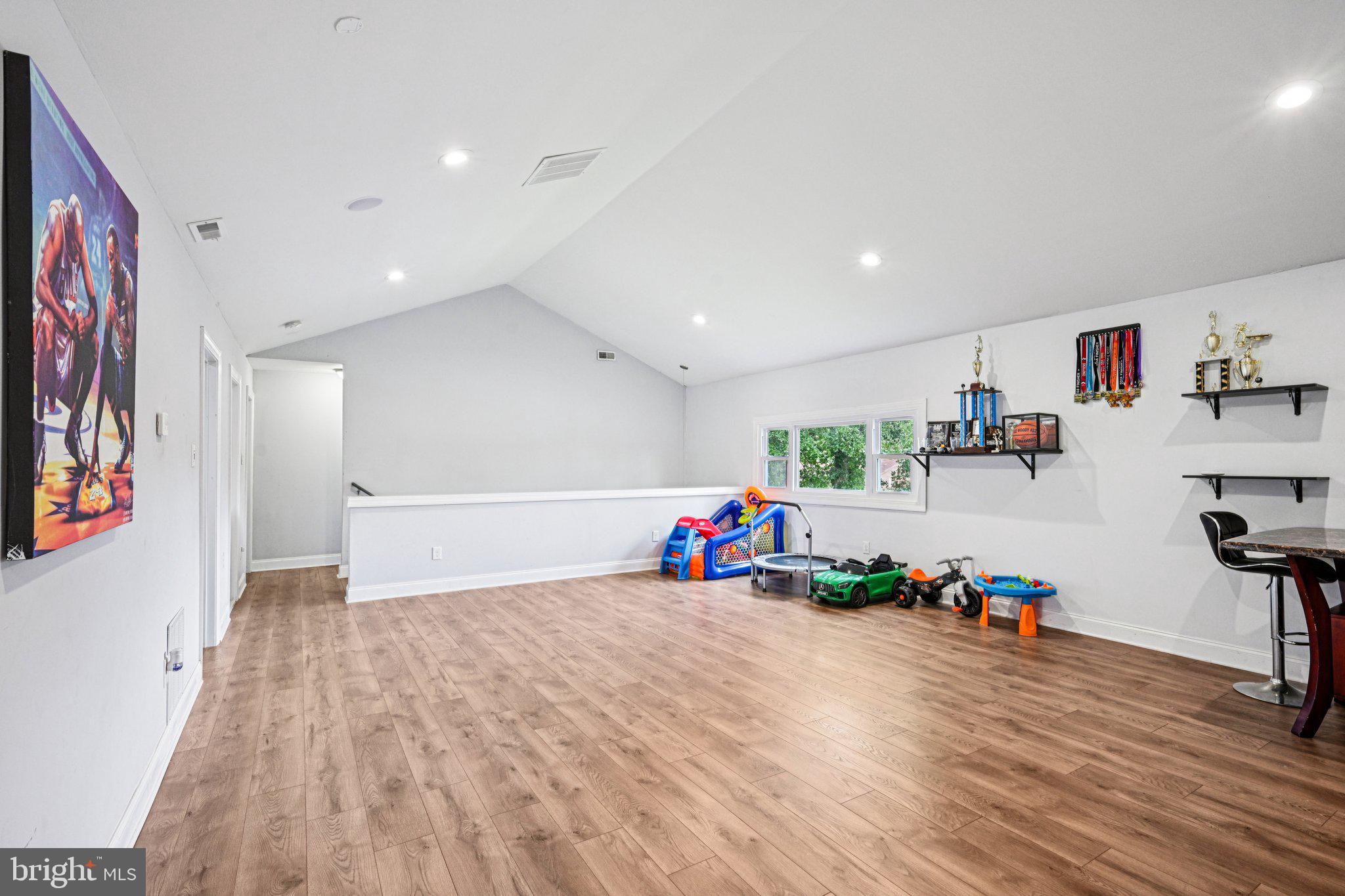 8 Stagecoach Rd