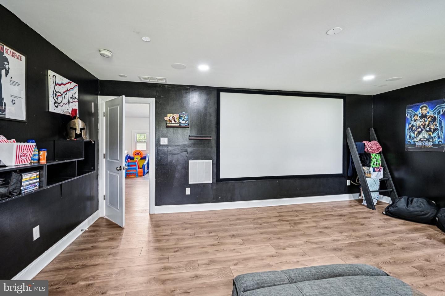 8 Stagecoach Rd
