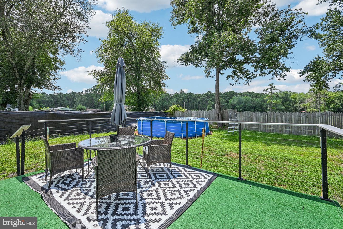 8 Stagecoach Rd
