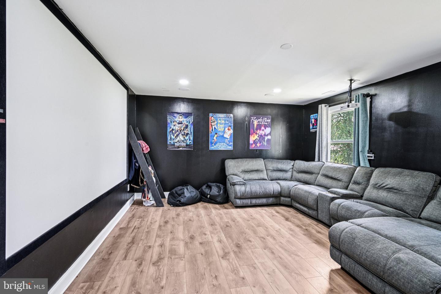 8 Stagecoach Rd