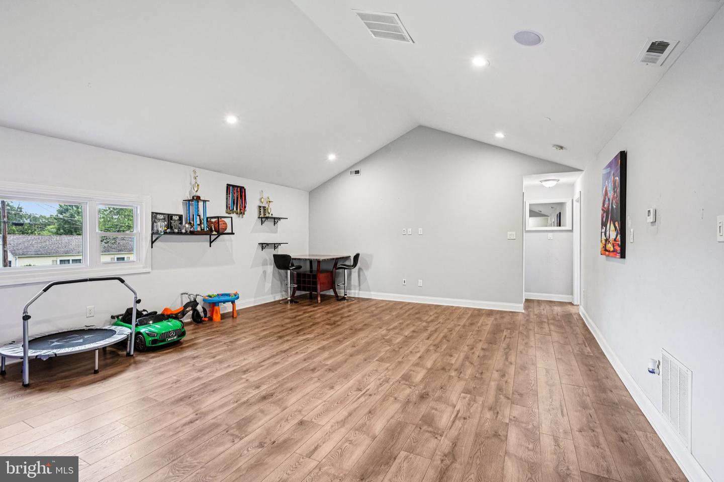 8 Stagecoach Rd