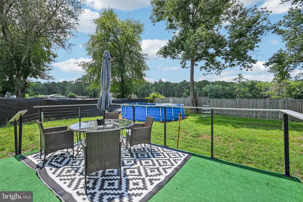 8 Stagecoach Rd