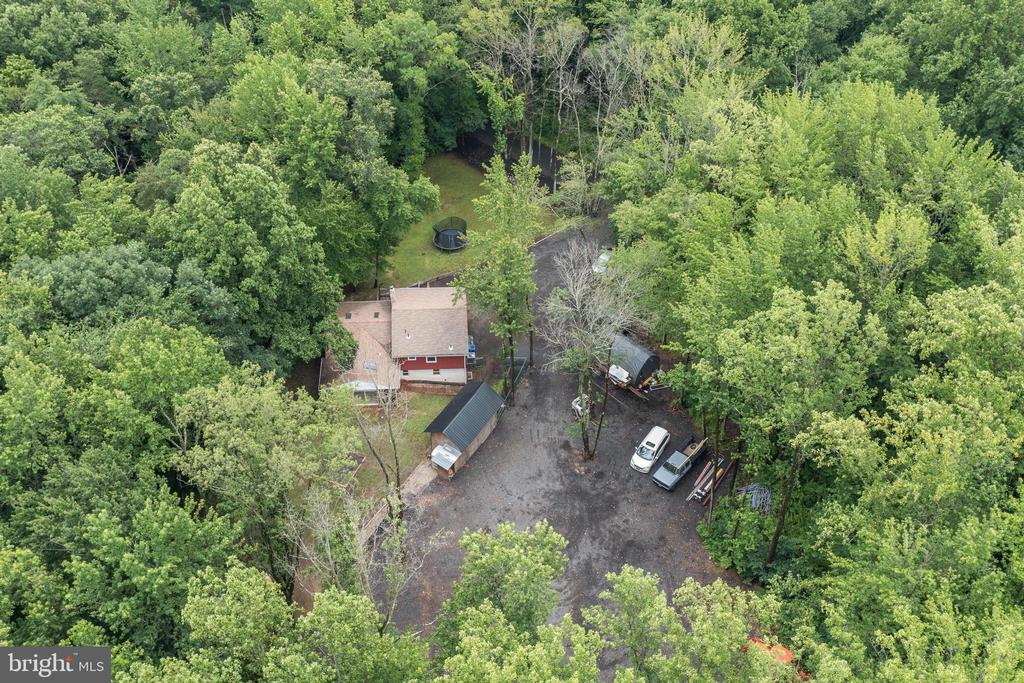 8 SPRINGHILL LANE