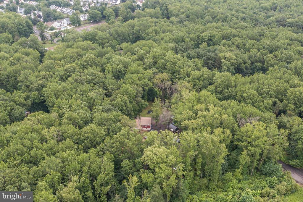 8 SPRINGHILL LANE
