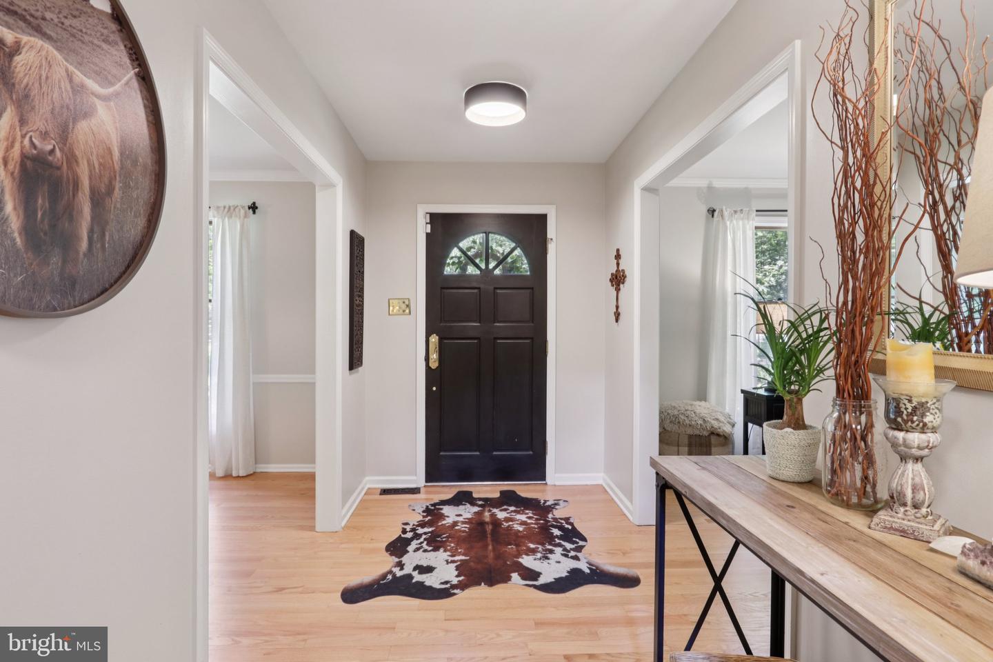 4 Roxbury Dr