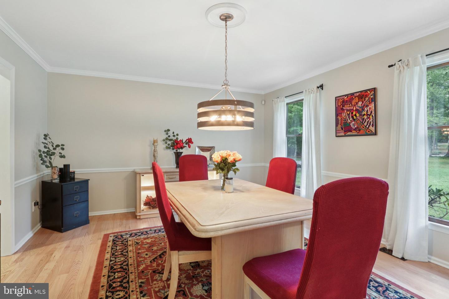 4 Roxbury Dr