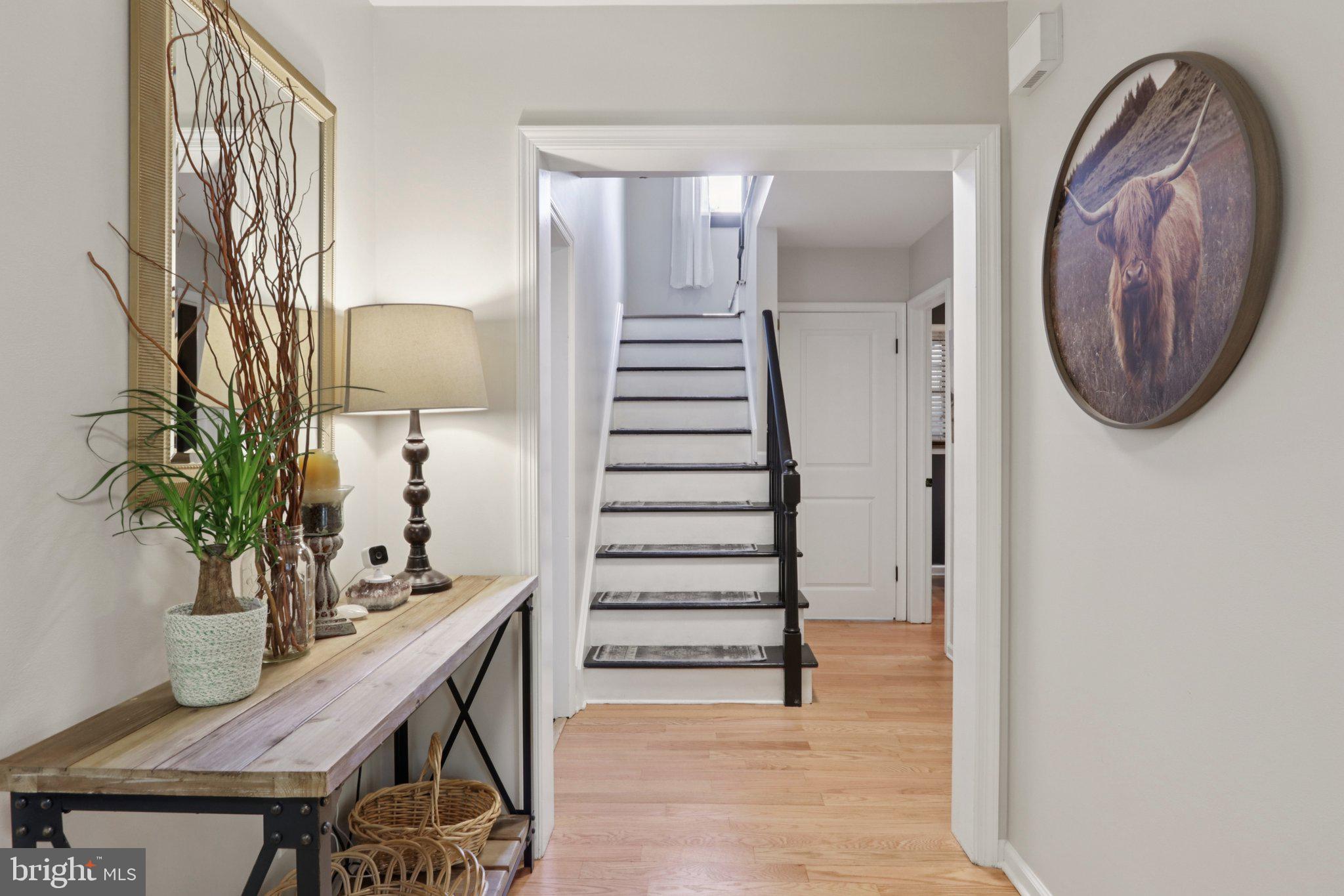 4 Roxbury Dr