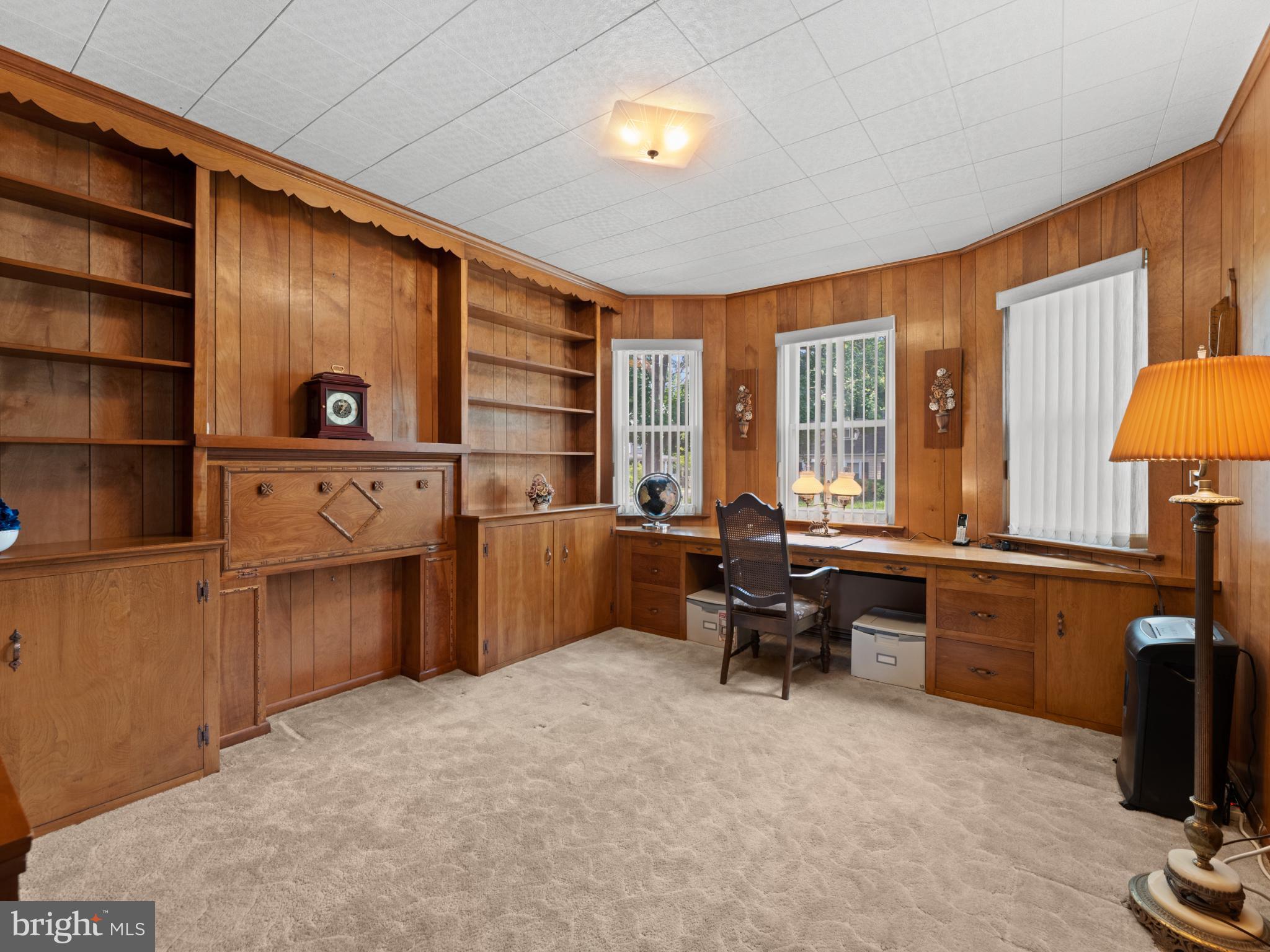 198 S LINCOLN AVENUE