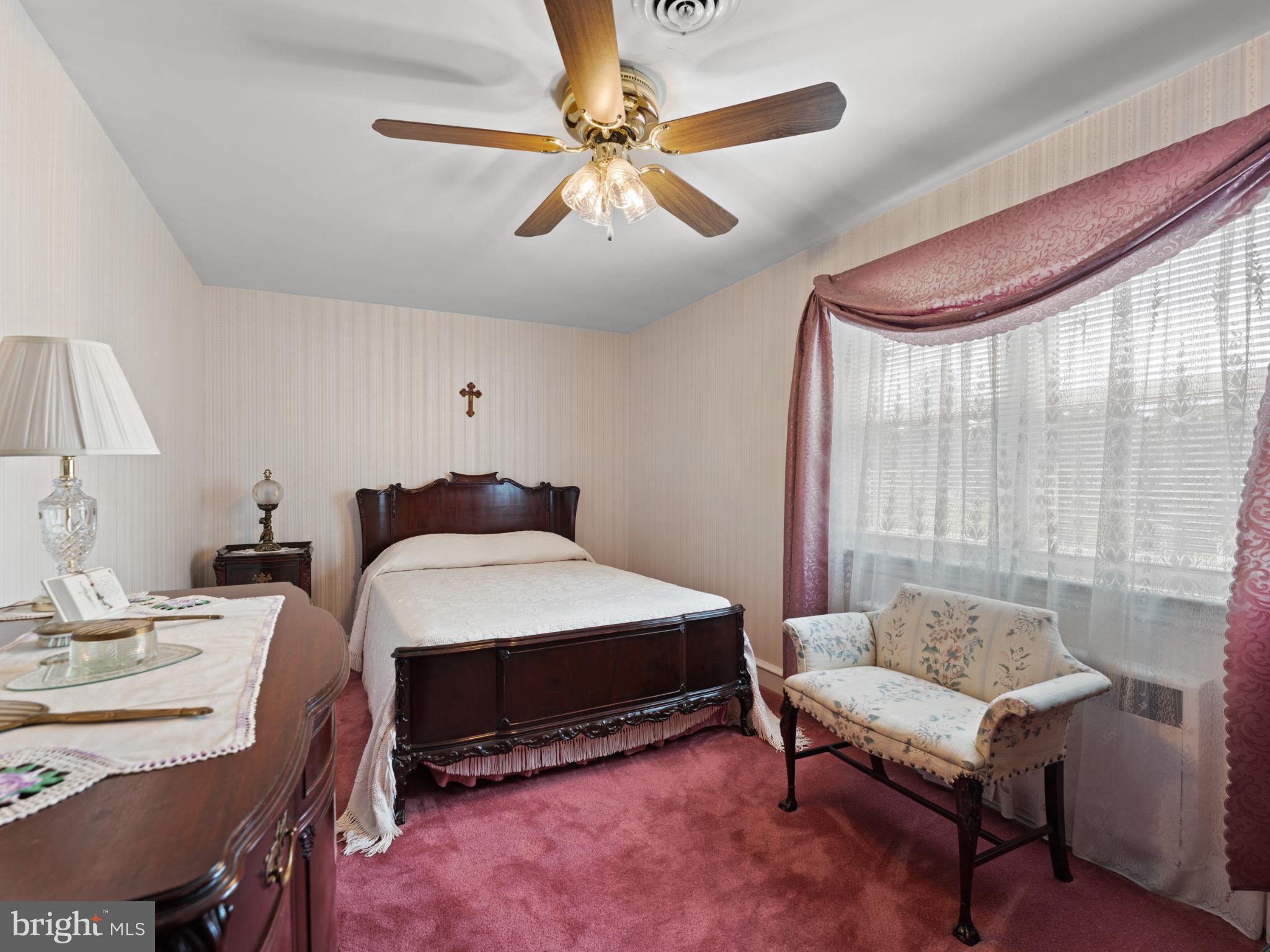 198 S LINCOLN AVENUE