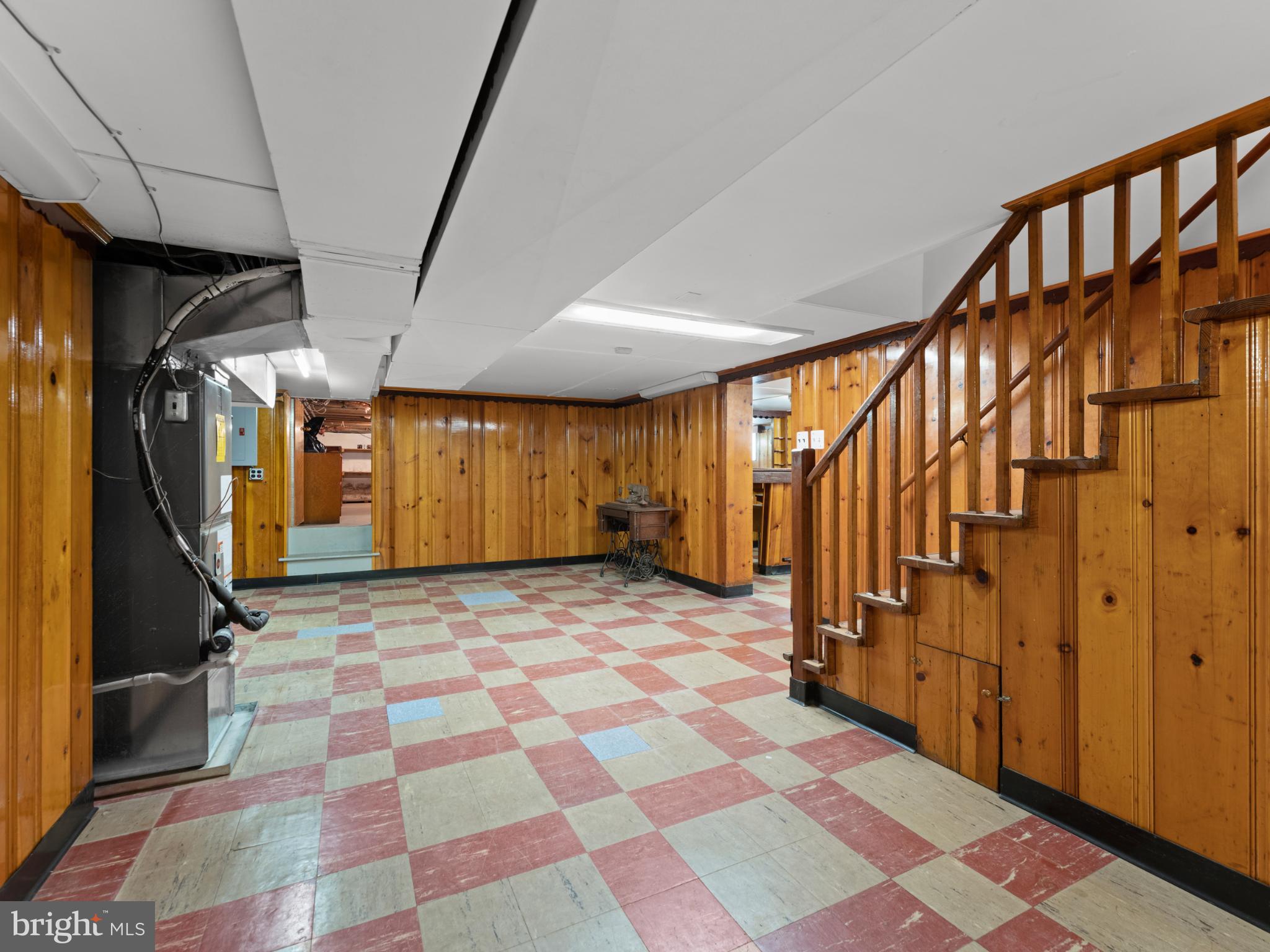 198 S LINCOLN AVENUE