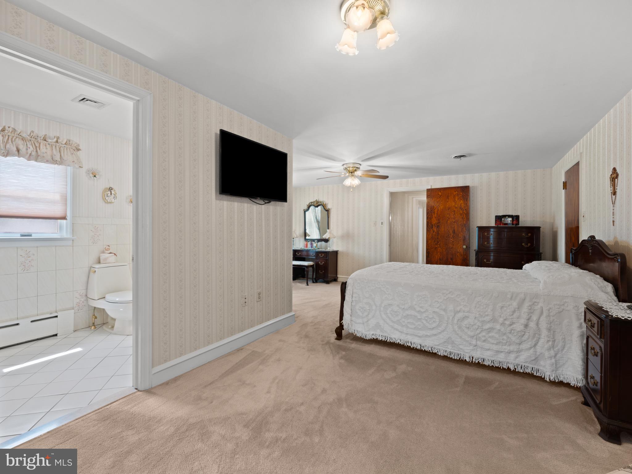 198 S LINCOLN AVENUE