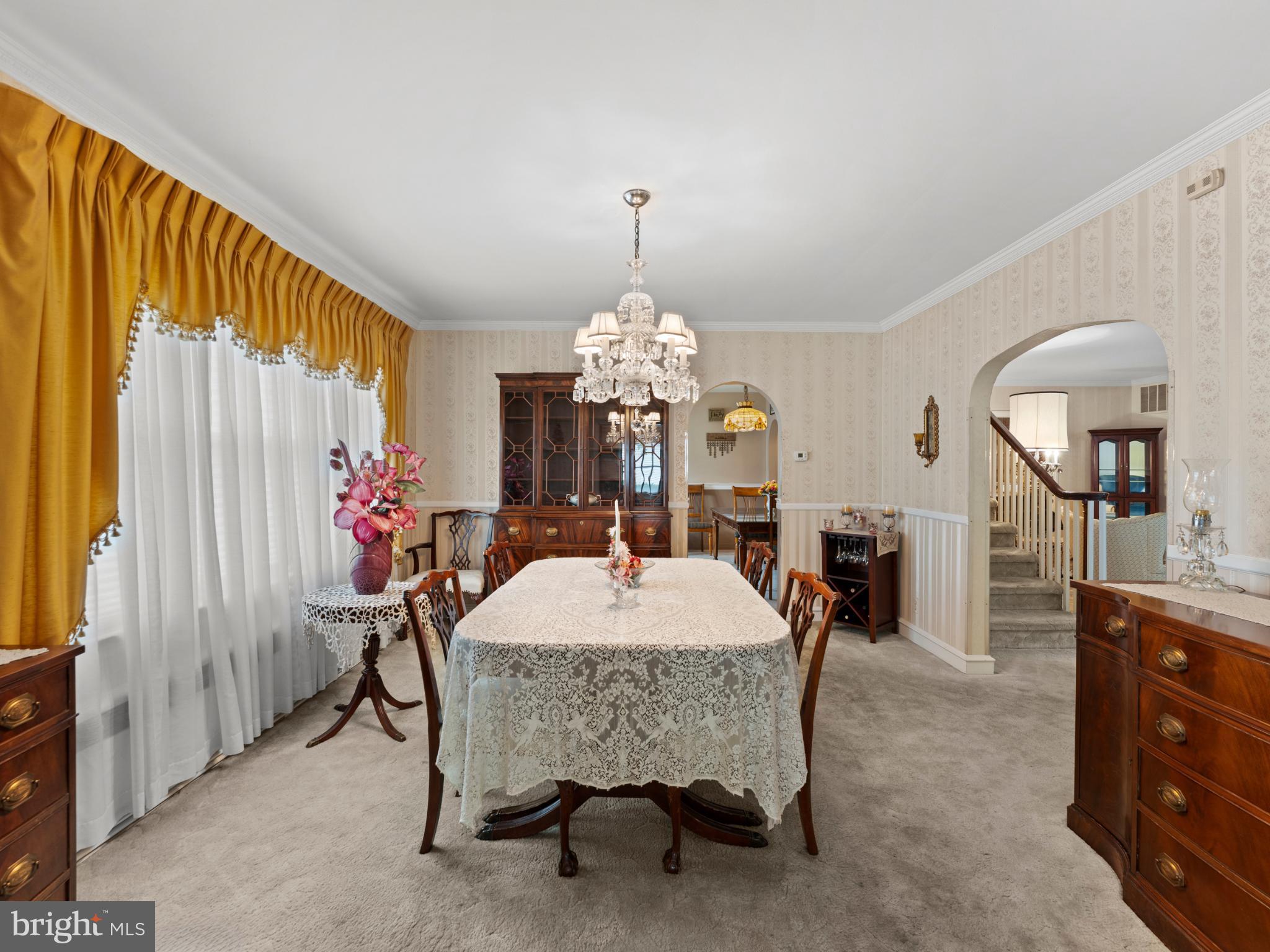 198 S LINCOLN AVENUE