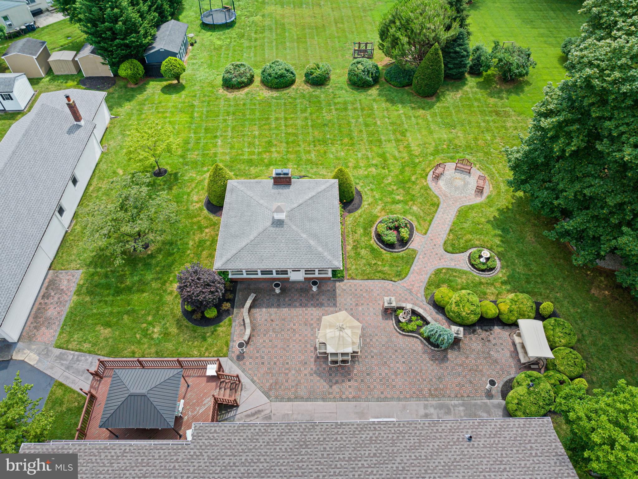 198 S LINCOLN AVENUE