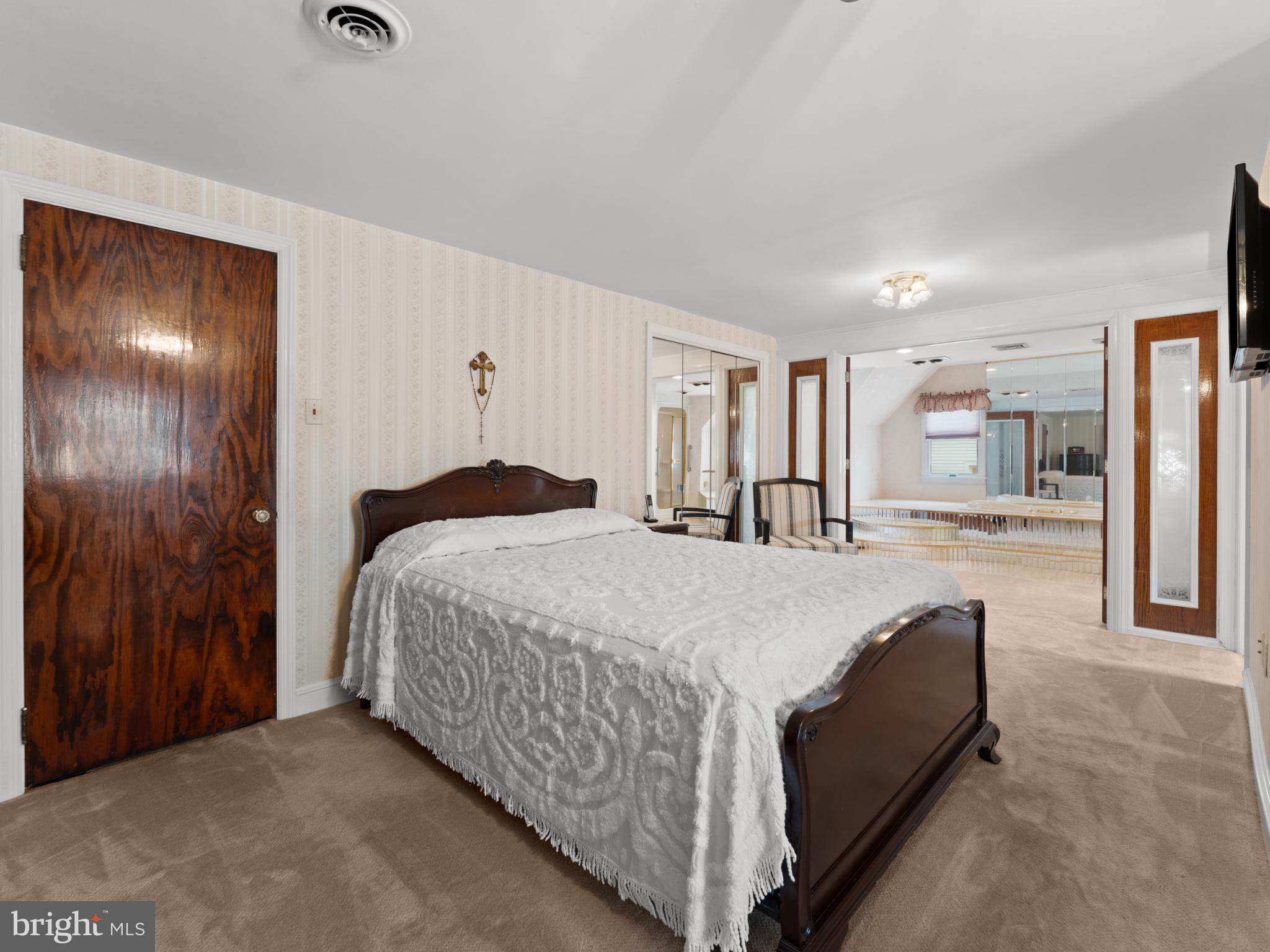 198 S LINCOLN AVENUE