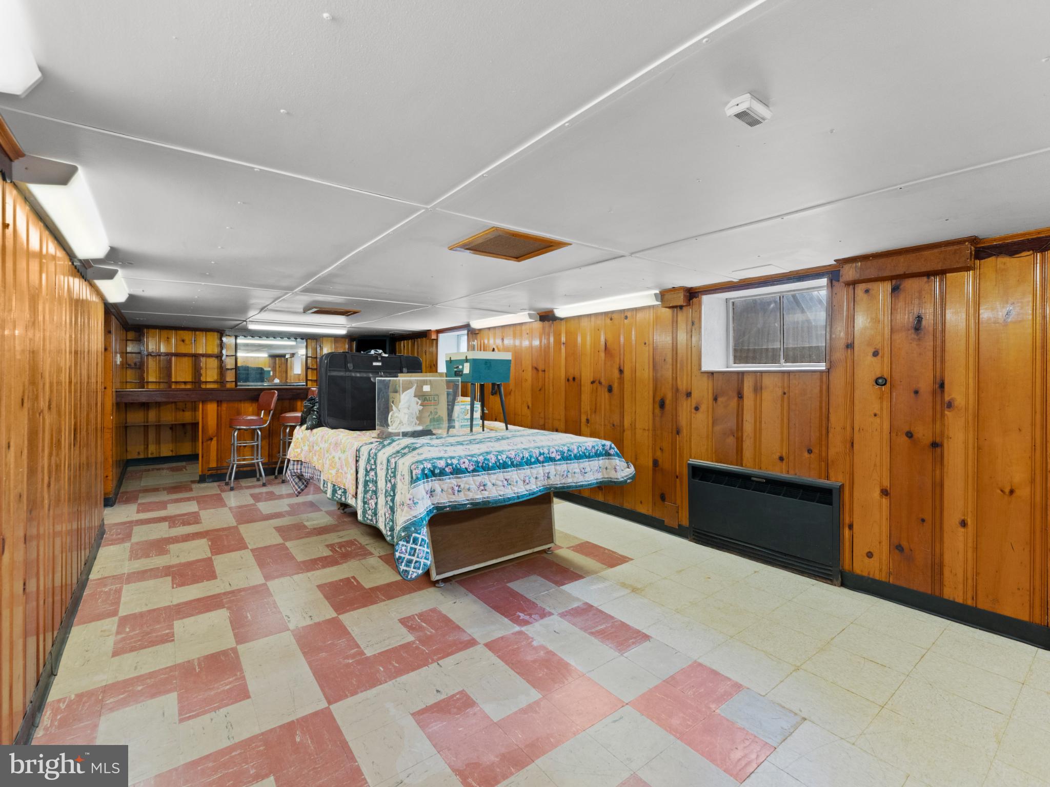 198 S LINCOLN AVENUE