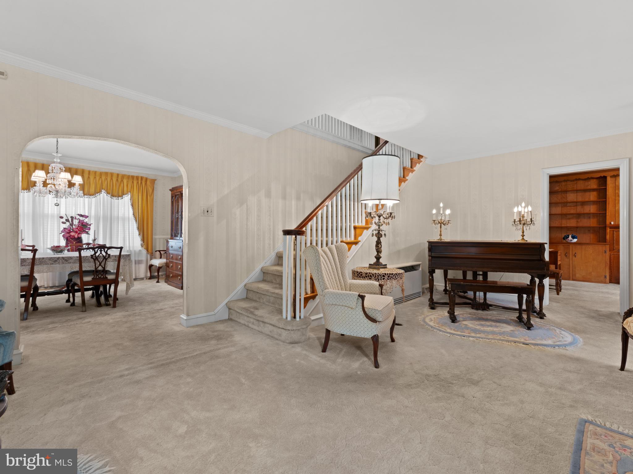 198 S LINCOLN AVENUE