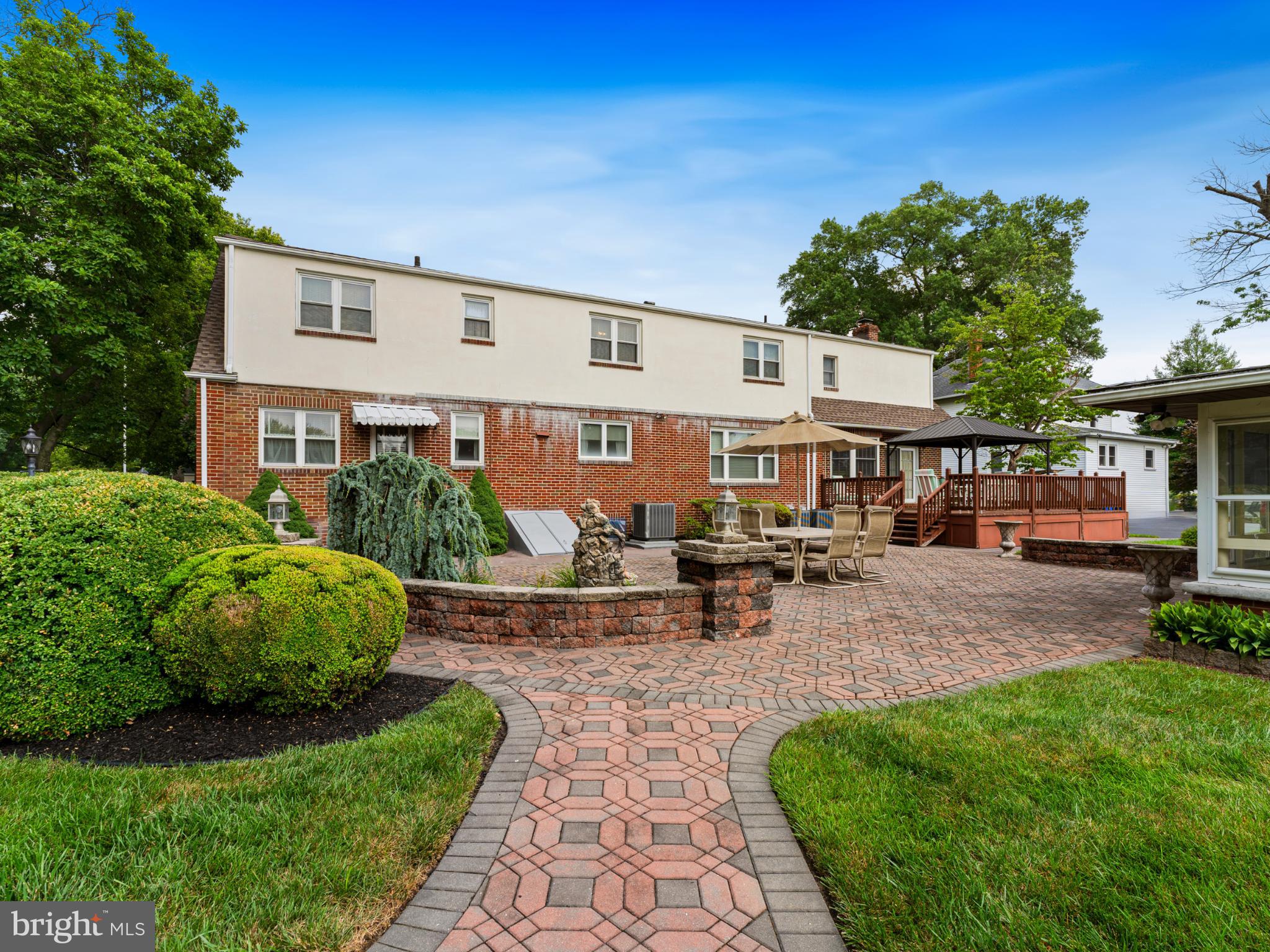 198 S LINCOLN AVENUE