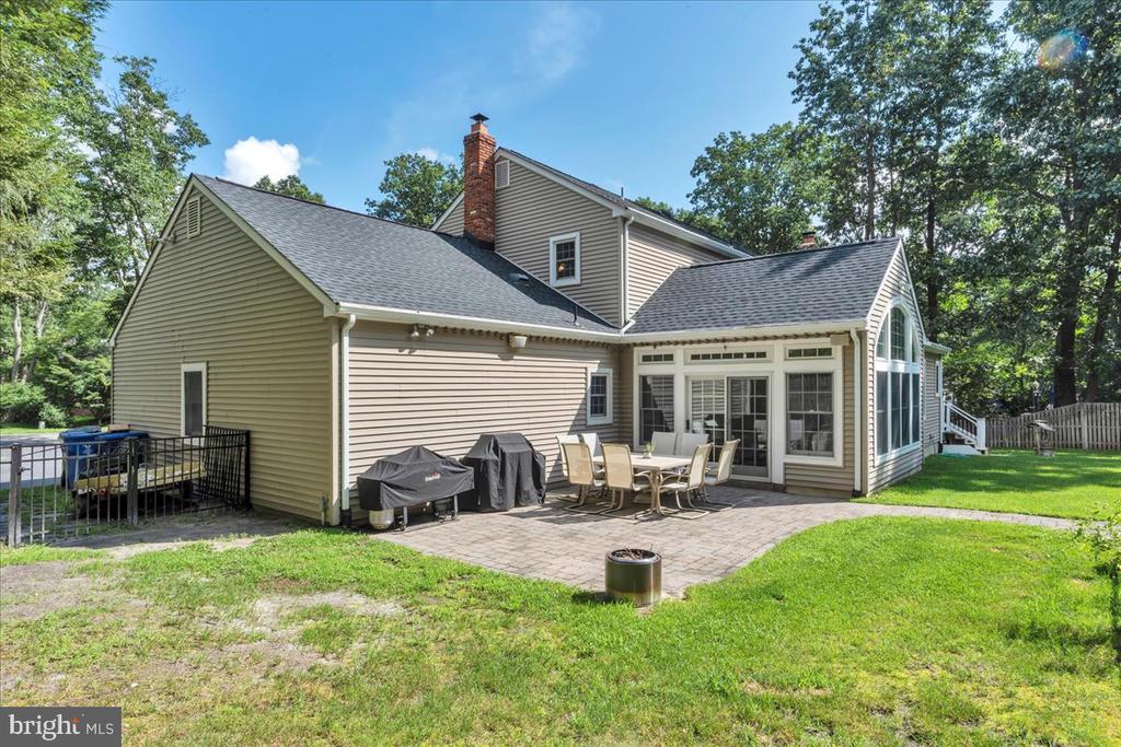 8 STONEHENGE DRIVE