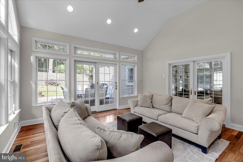 8 STONEHENGE DRIVE