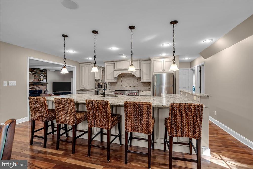 8 STONEHENGE DRIVE