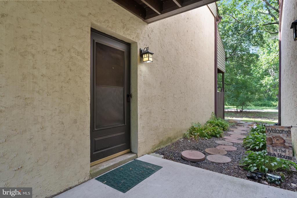 7a E Daisy Ln
