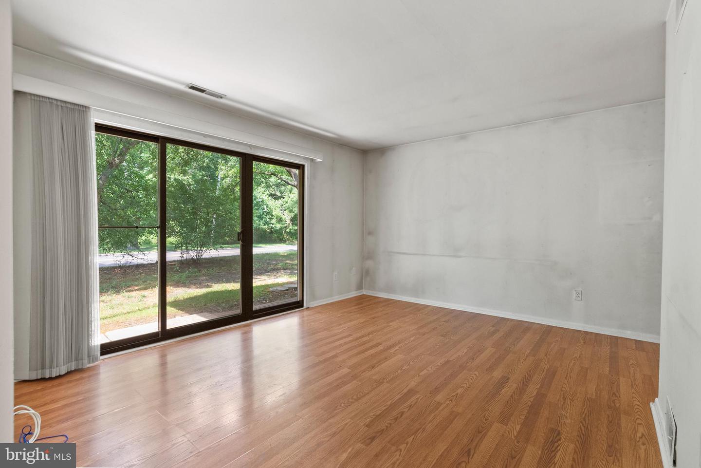 7a E Daisy Ln