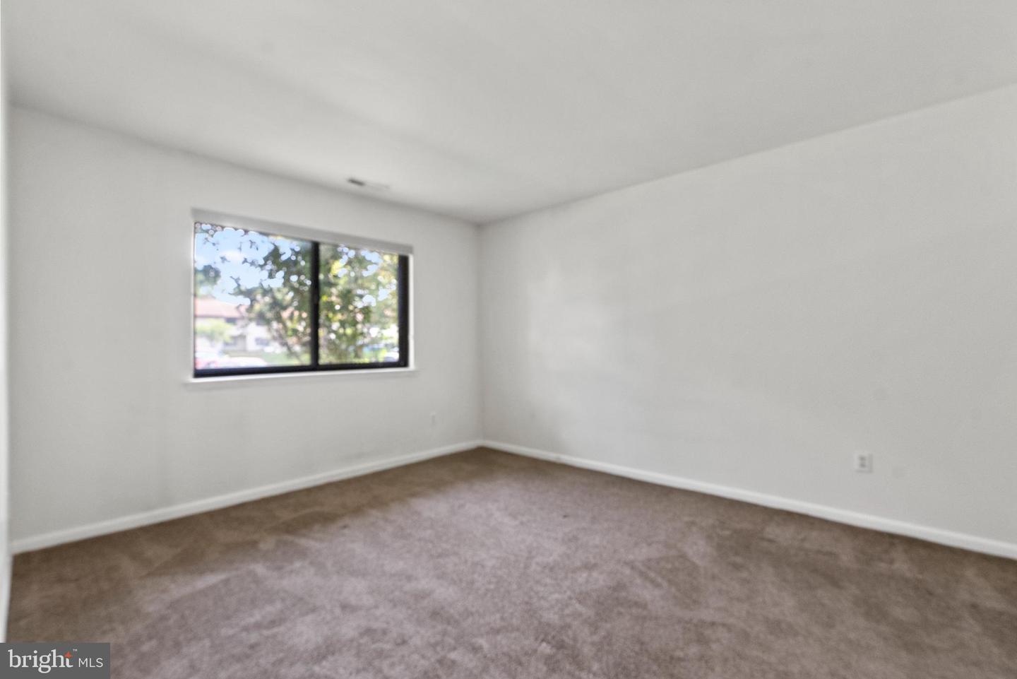 7a E Daisy Ln