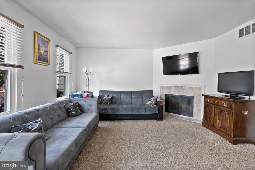 1404 Arrowwood Ct