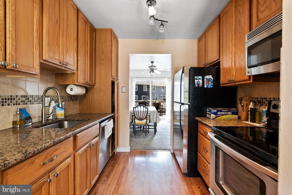 1404 Arrowwood Ct