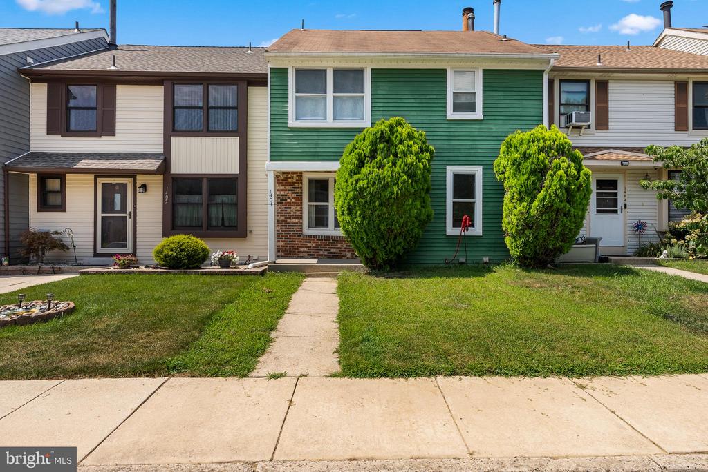 1404 Arrowwood Ct