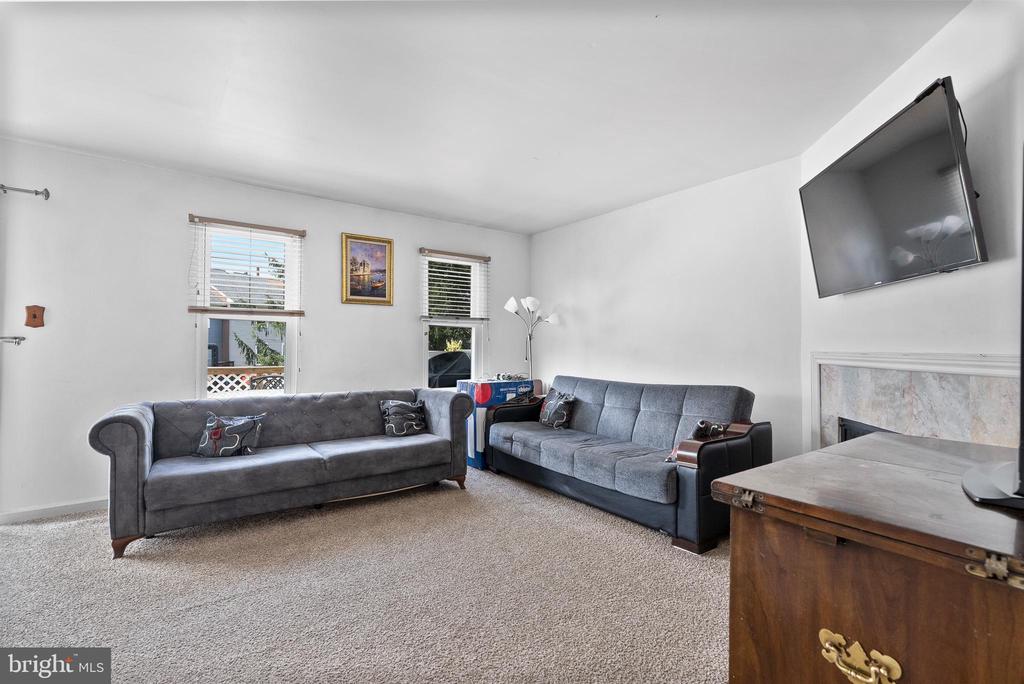 1404 Arrowwood Ct