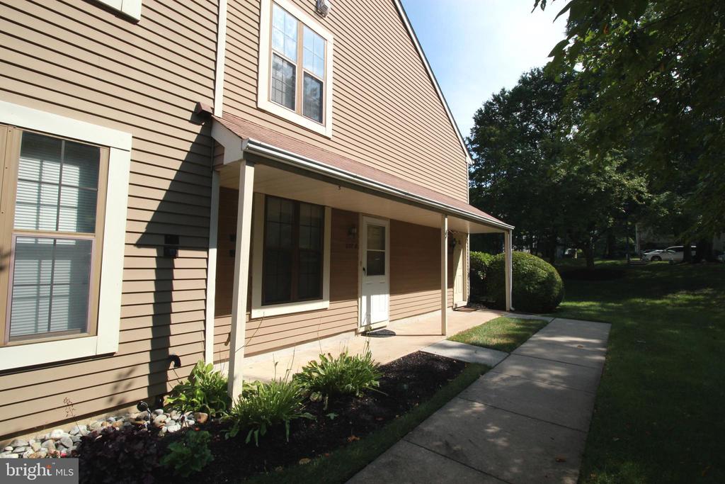 207A DERRY HILL COURT