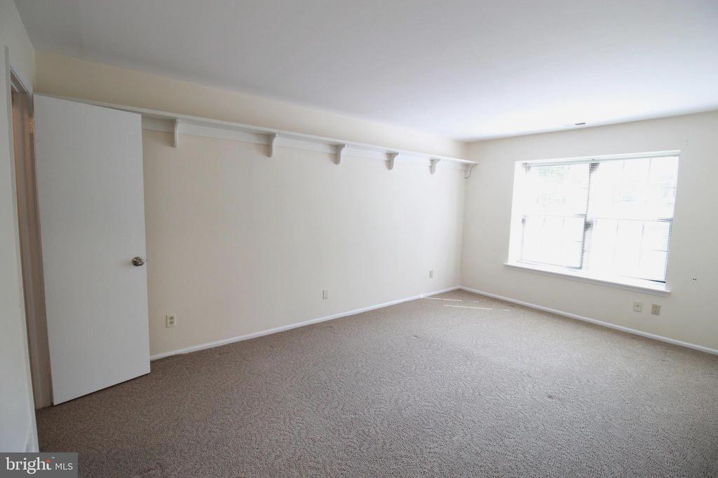 207A DERRY HILL COURT