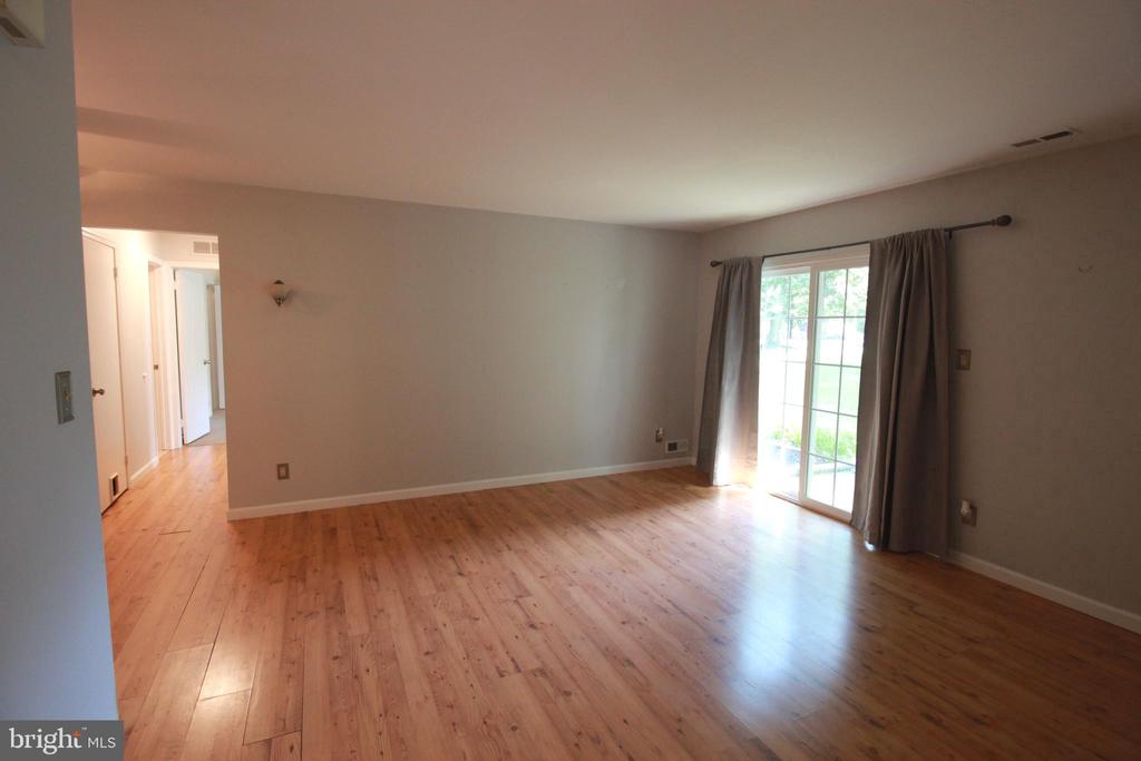 207A DERRY HILL COURT