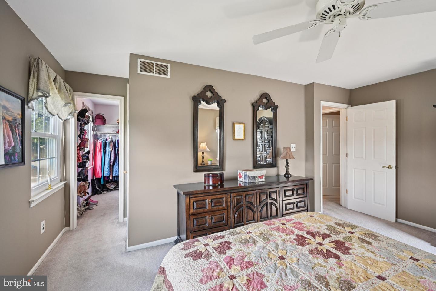 7 Iron Gate Rd