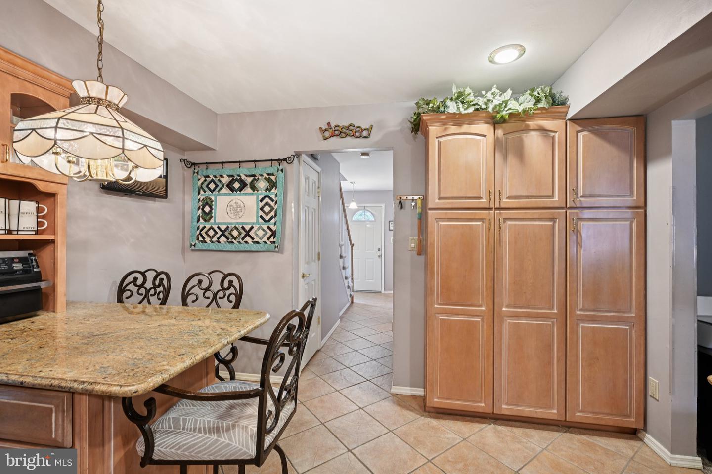 7 Iron Gate Rd