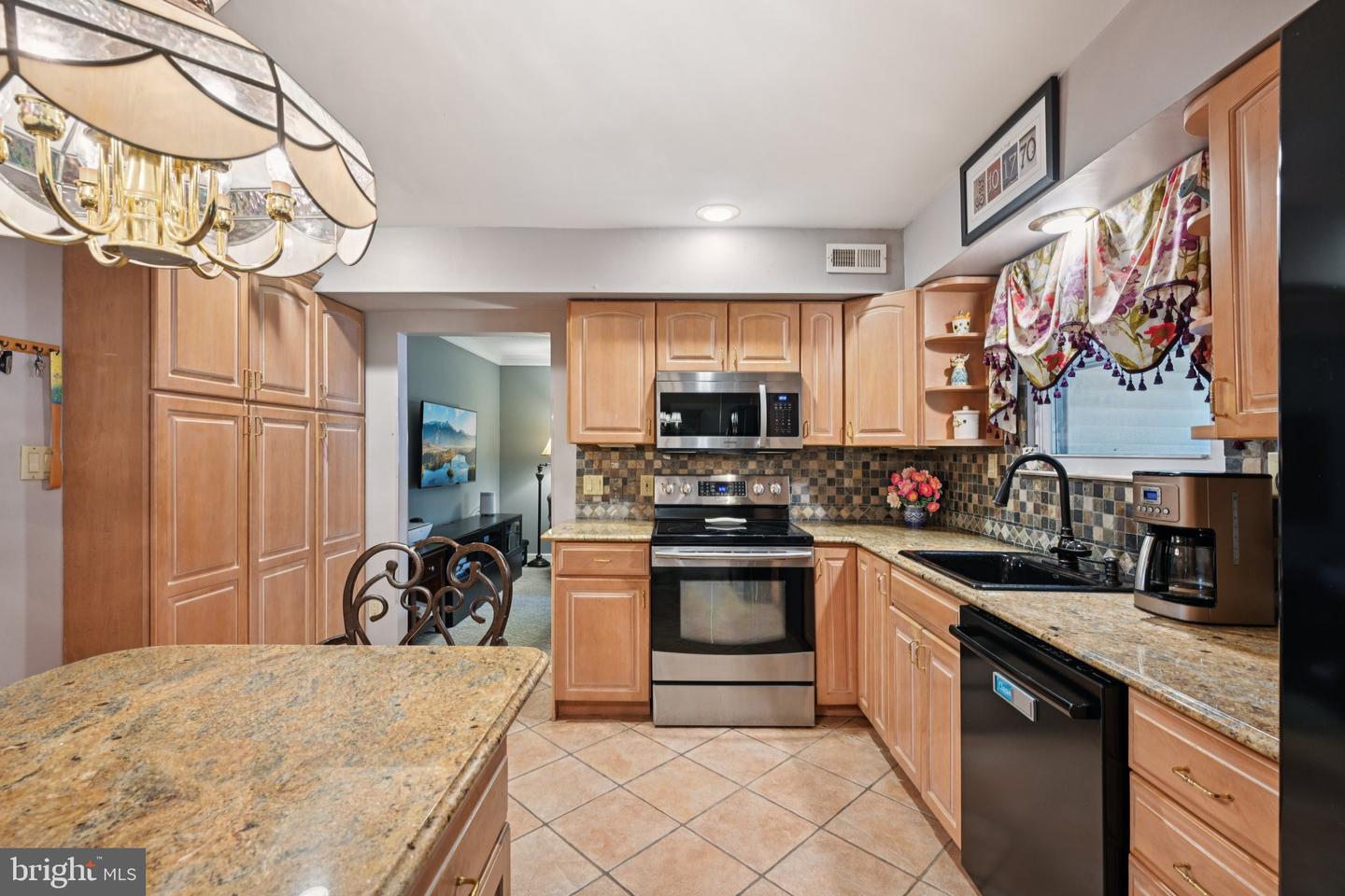 7 Iron Gate Rd