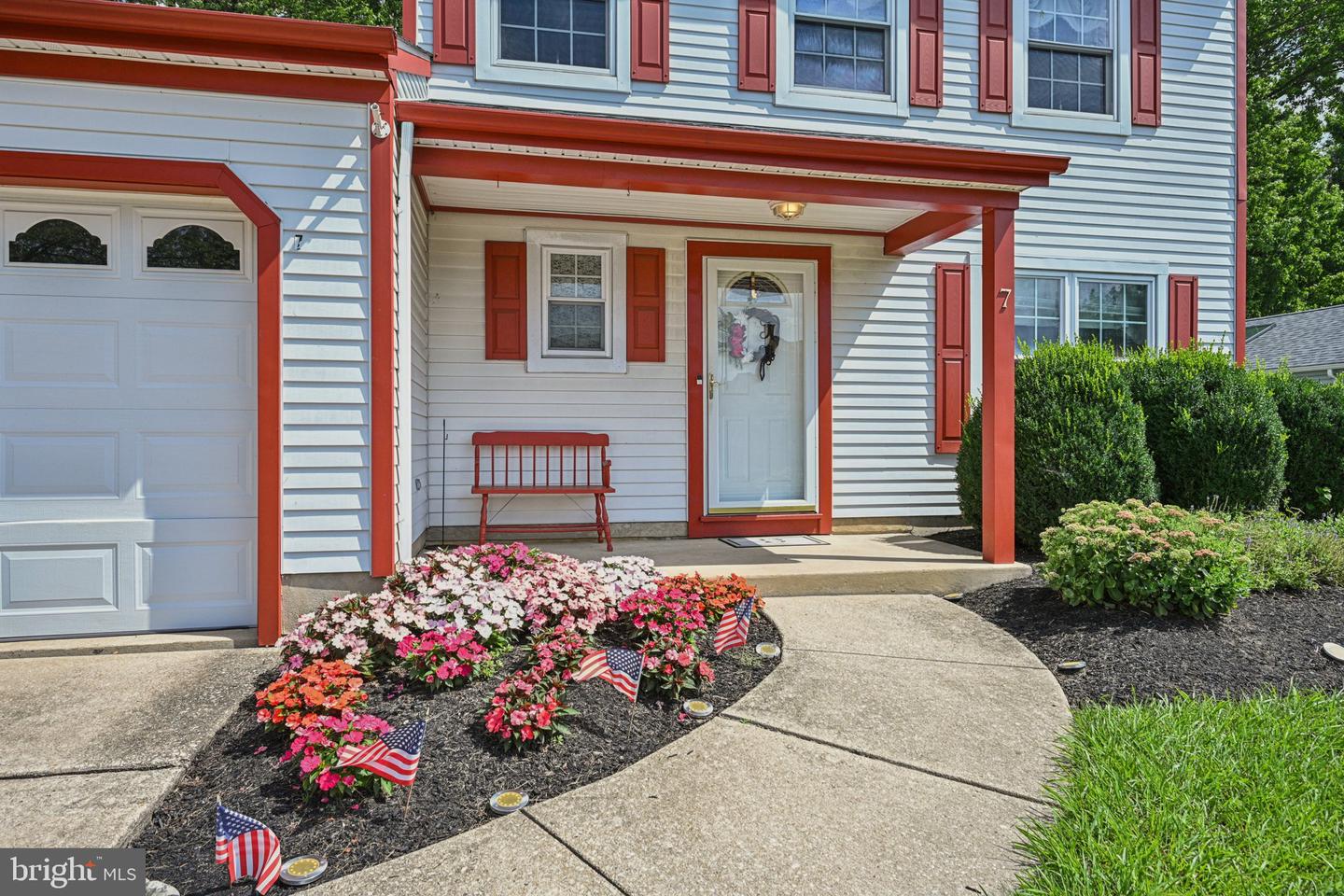 7 Iron Gate Rd