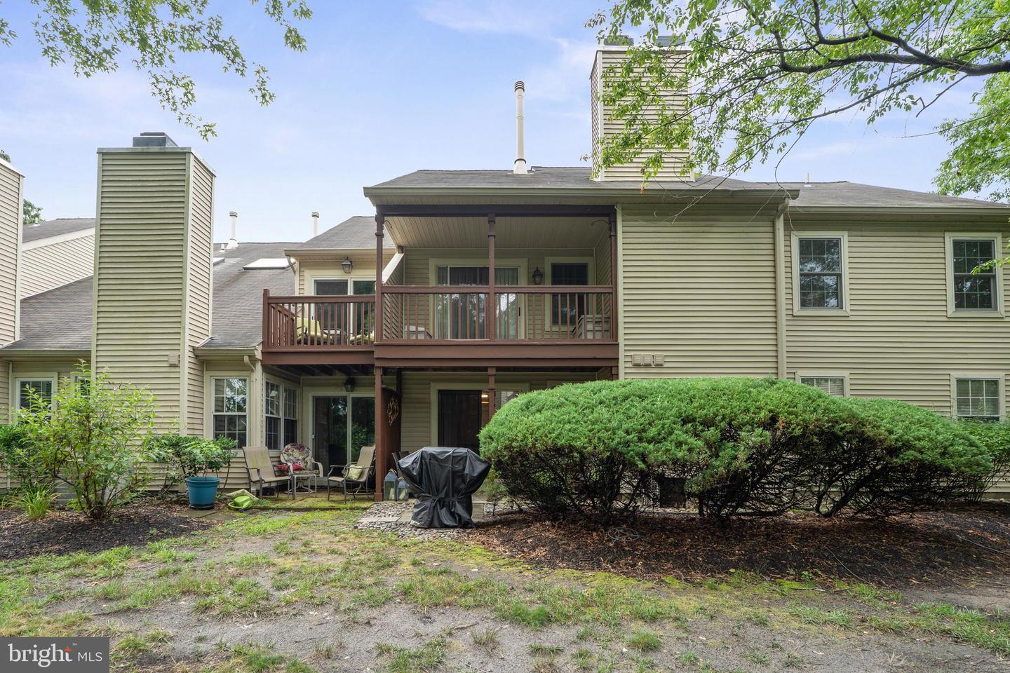 44 Woodlake Dr