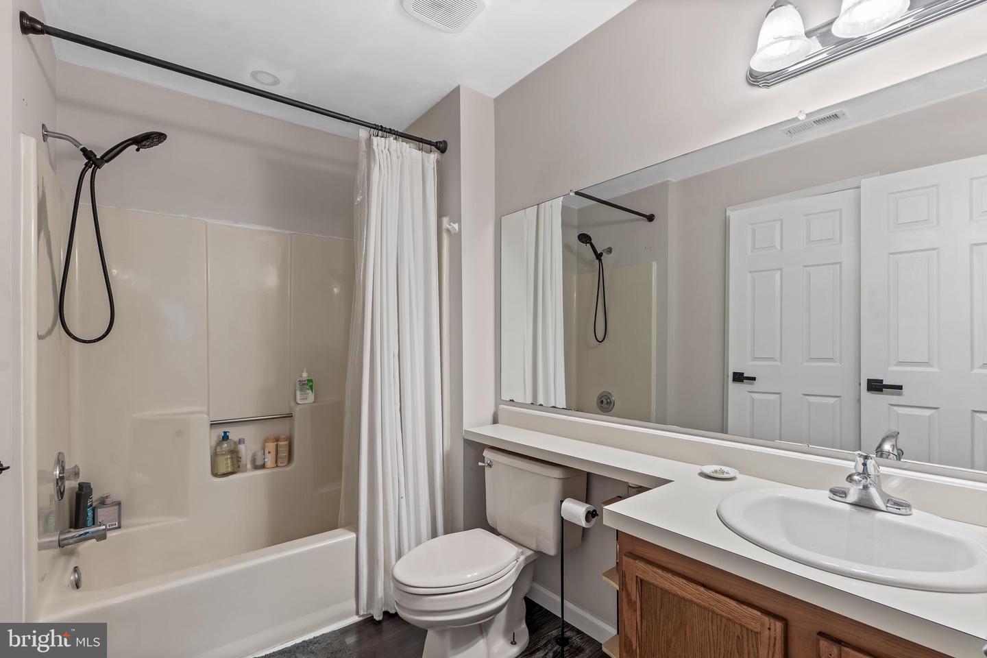44 Woodlake Dr