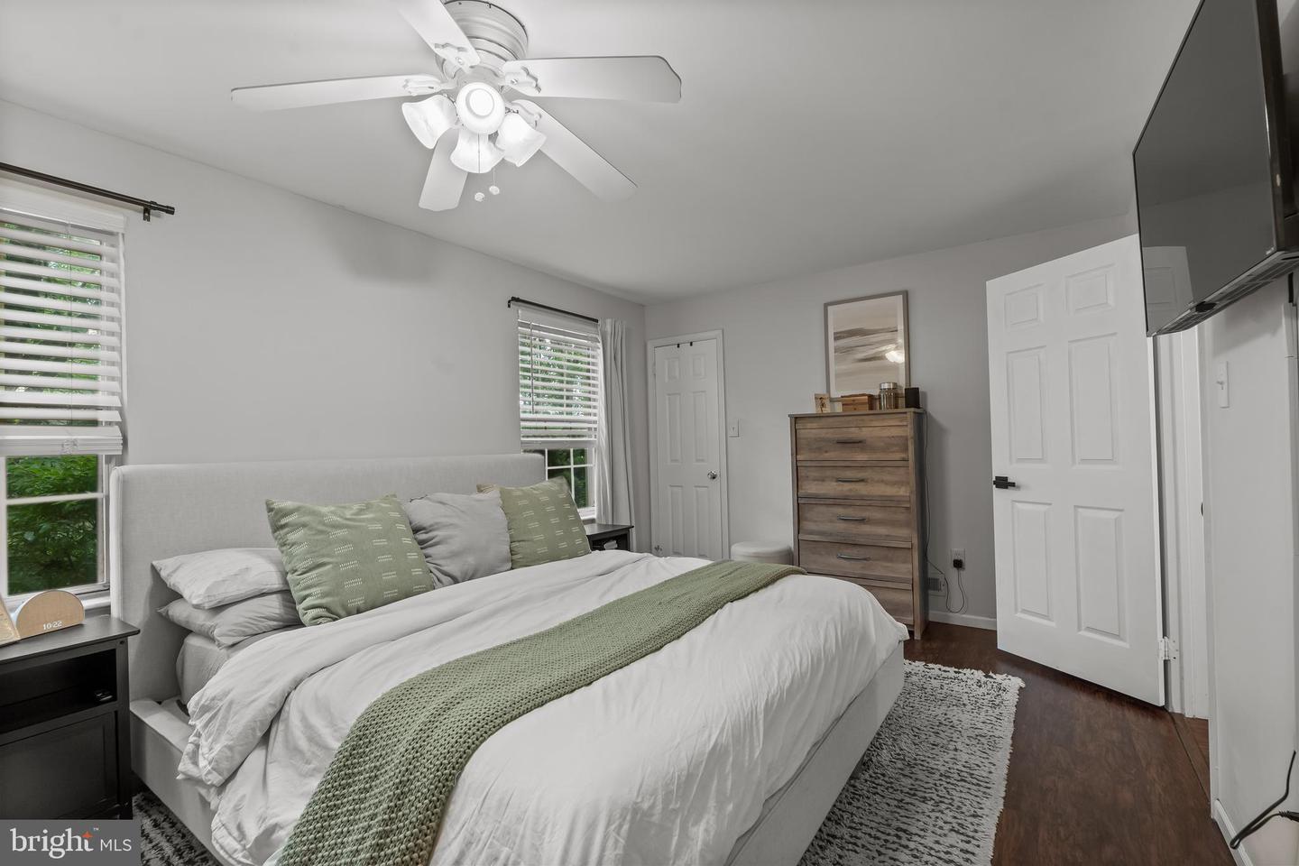 44 Woodlake Dr